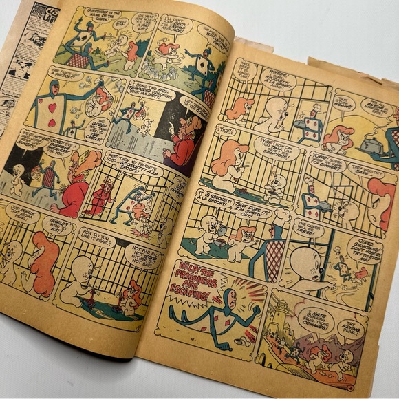 Spooky The Tuff Little Ghost VTG Harvey Comic Book Dec. 70’ Vol. 1 No.121 - Picture 4 of 5